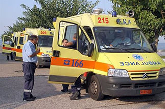 Δημοτικοί Υπάλληλοι και Πυροσβέστες θα μπορούν να οδηγούν ασθενοφόρα – Οι αλλαγές που φέρνει η τροπολογία