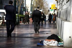 Ξεκινά το πρόγραμμα Παροχής τροφίμων σε άστεγους – «Πρωταθλητής» ο Δήμος Φυλής