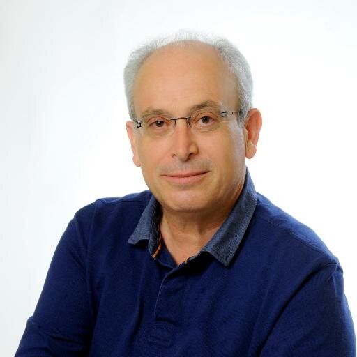 Ευχές για τις εξετάσεις από τον Κώστα Λουμιώτη