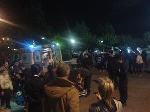 Έκτακτο – Τροχαίο ατύχημα με τραυματία έξω από το κολυμβητήριο Άνω Λιοσίων (video)