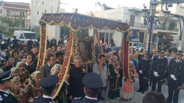 Με μεγαλοπρέπεια η λιτάνευση της Εφεστίου Εικόνας από τη Μονή Κλειστών στα Άνω Λιόσια