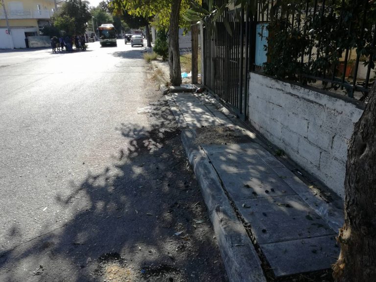 EKTAKTO – Σοβαρό τροχαίο στα Άνω Λιόσια με θύμα 20χρονο μοτοσικλετιστή