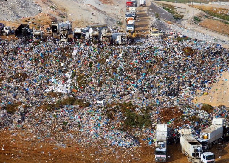 Σε «τέλμα» η διαχείριση απορριμμάτων στην Αττική σύμφωνα με την Κομισιόν