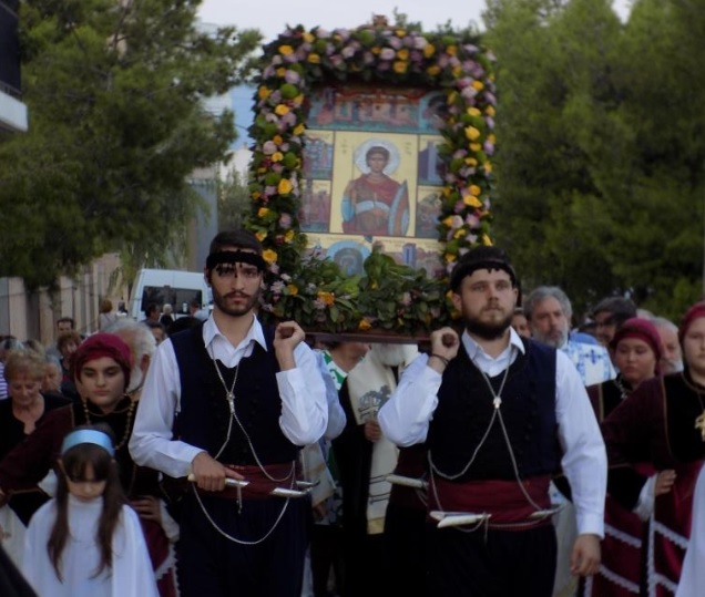 Με Μεγαλοπρέπεια η λιτάνευση της εικόνας του Αγίου Φανουρίου