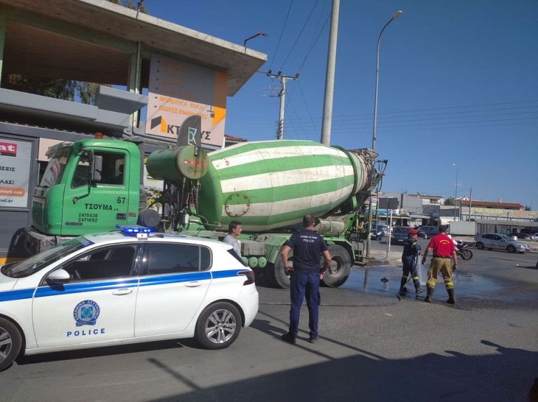 Φρικτό τροχαίο στη Φυλής – Νταλίκα πάτησε και τραυμάτισε σοβαρά ηλικιωμένη