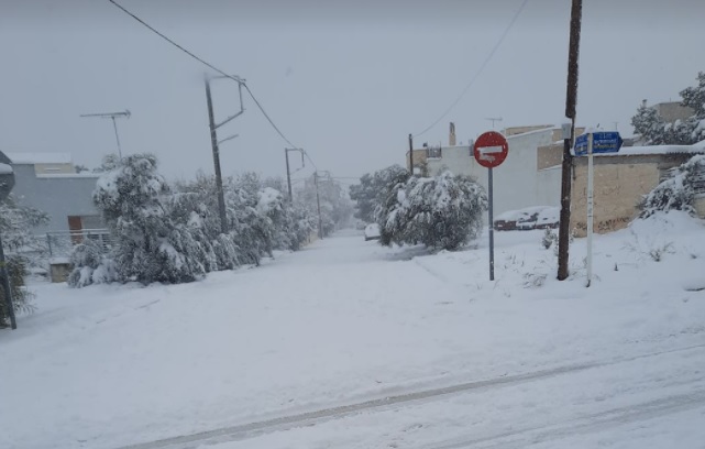 Δείτε – Στα «λευκά» τα Άνω Λιόσια (photos)