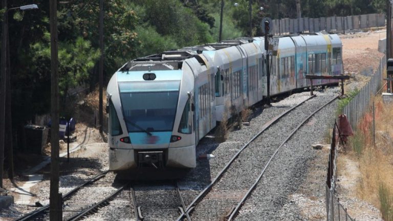 Τραγωδία στα Άνω Λιόσια – Νεκρός άνδρας που παρασύρθηκε από συρμό του Προαστιακού