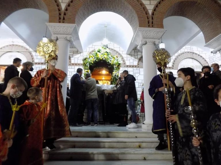 Βαθιά κατάνυξη και μεγαλειώδης συμμετοχή πιστών στη λιτάνευση του Επιταφίου στον Άγιο Κωνσταντίνο  Άνω Λιοσίων