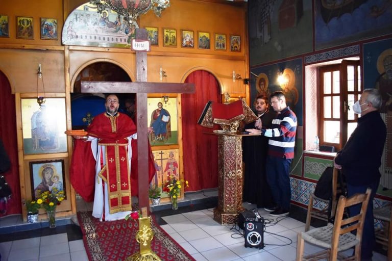 Τιμητική αναφορά στους προγόνους που μεγαλούργησαν και συγκίνηση στη θεία Λειτουργία  του Αγίου Νικολάου  στο  Παλαιό Κοιμητηρίου Άνω Λιοσίων