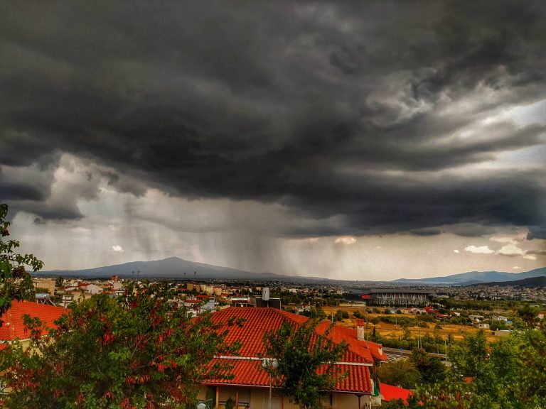 Ο καιρός για σήμερα Παρασκευή από το meteoliosia