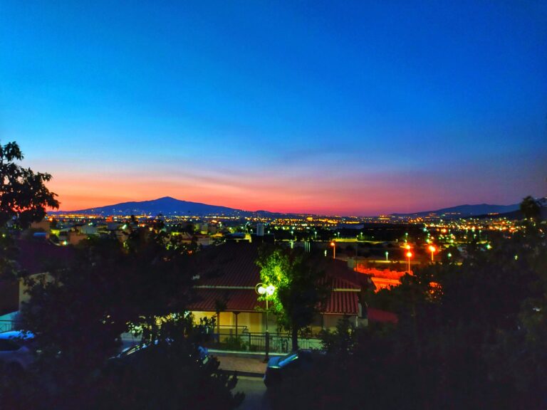 Λιακάδα και σήμερα Δευτέρα – Meteoliosia.gr