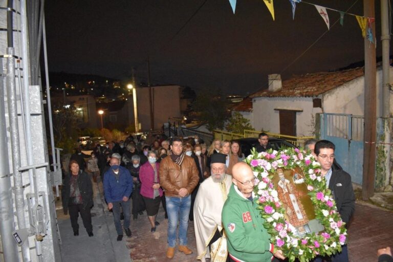 Με κατάνυξη και λαμπρότητα ο εορτασμός του Αγίου Νικολάου στη Φυλή