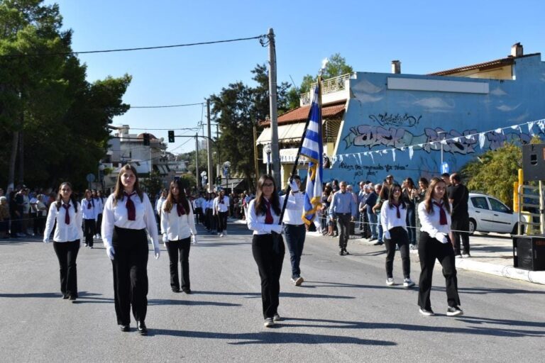 Παλμός και λεβεντιά στη μαθητική παρέλαση στο Ζεφύρι