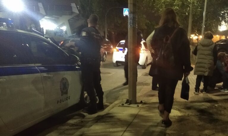 Ασυνείδητος οδηγός παρέσυρε και εγκατέλειψε 9χρονο παιδάκι και την γιαγιά συνοδό του μπροστά από το Δημοτικό Κολυμβητήριο Άνω Λιοσίων