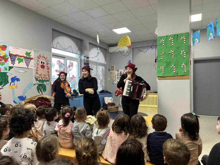 «Καλικατζαροζαβολιές» στον A’ Παιδικό Σταθμό Φυλής (video)