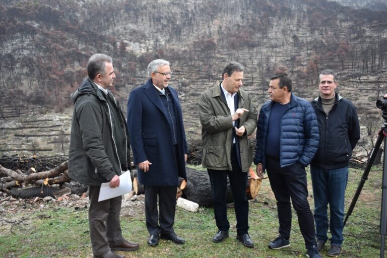 Αυτοψία Υπουργού Περιβάλλοντος κι Ενέργειας στα αντιπλημμυρικά έργα της Πάρνηθας