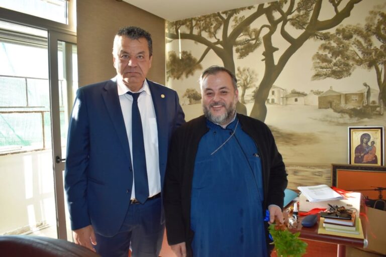 Πρώτος Αγιασμός την παραμονή των Φώτων στο Δημαρχείο Άνω Λιοσίων