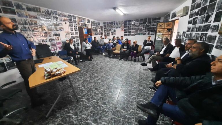 Πολύτιμα συμπεράσματα και γόνιμος διάλογος στην πρώτη εκπαιδευτική συνάντηση του προγράμματος «Κανείς δεν μένει πίσω στον Δήμο Φυλής»