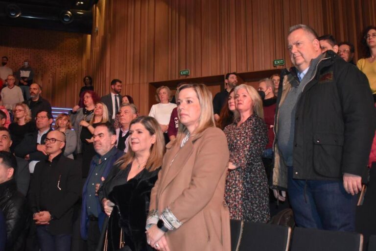 Στη μεγάλη εκδήλωση της Αποκεντρωμένης Διοίκησης για την παραδοσιακή κοπή της Βασιλόπιτας η αντιδήμαρχος Ελένη Λιάκου