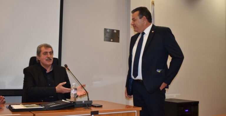 Τα είπε με Πολάκη ο Χρήστος Παππούς στη συνέλευση του ΣΥΡΙΖΑ-Π.Σ. Φυλής