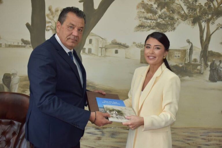 Επίσκεψη της Αφροδίτης Λατινοπούλου στον Δήμο Φυλής