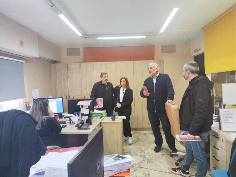 Λαϊκή Συσπείρωση Φυλής – Περιοδεία σε υπηρεσίες του Δήμου Φυλής