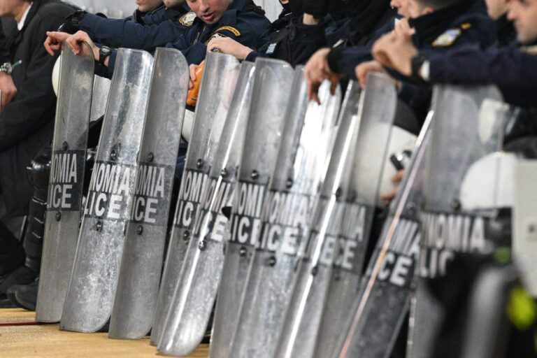 ΕΛ.ΑΣ: Προσλαμβάνονται 100 Ρομά ειδικοί φρουροί – Ο ρόλος τους ως «μυστικοί αστυνομικοί» και η βασική προϋπόθεση