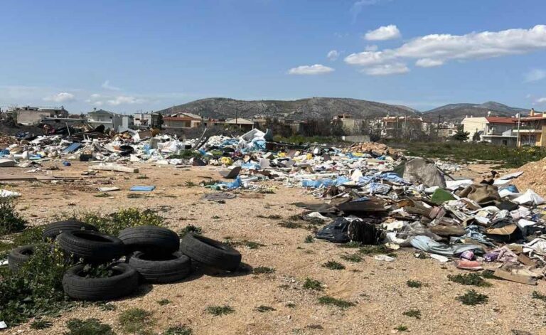 Σύλληψη και βαρύτατα πρόστιμα σε ασυνείδητο για απόρριψη λάστιχων και μπάζων στο Δήμο Φυλής